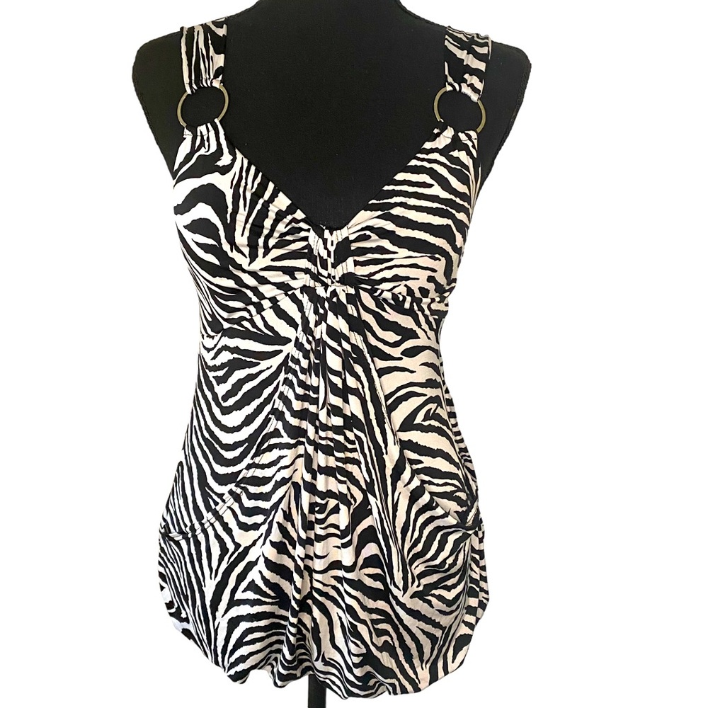 Annabelle Black & White Striped Sleeveless Women’s Top Size M
